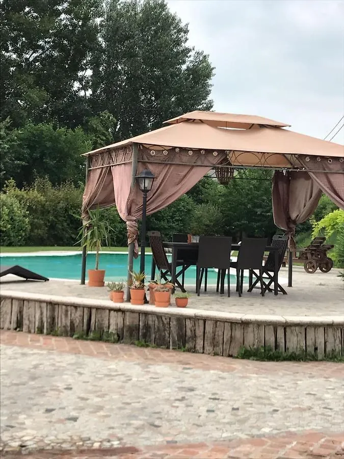 B&B Il Martin Pescatore Bagnolo San Vito 0*,  Italy